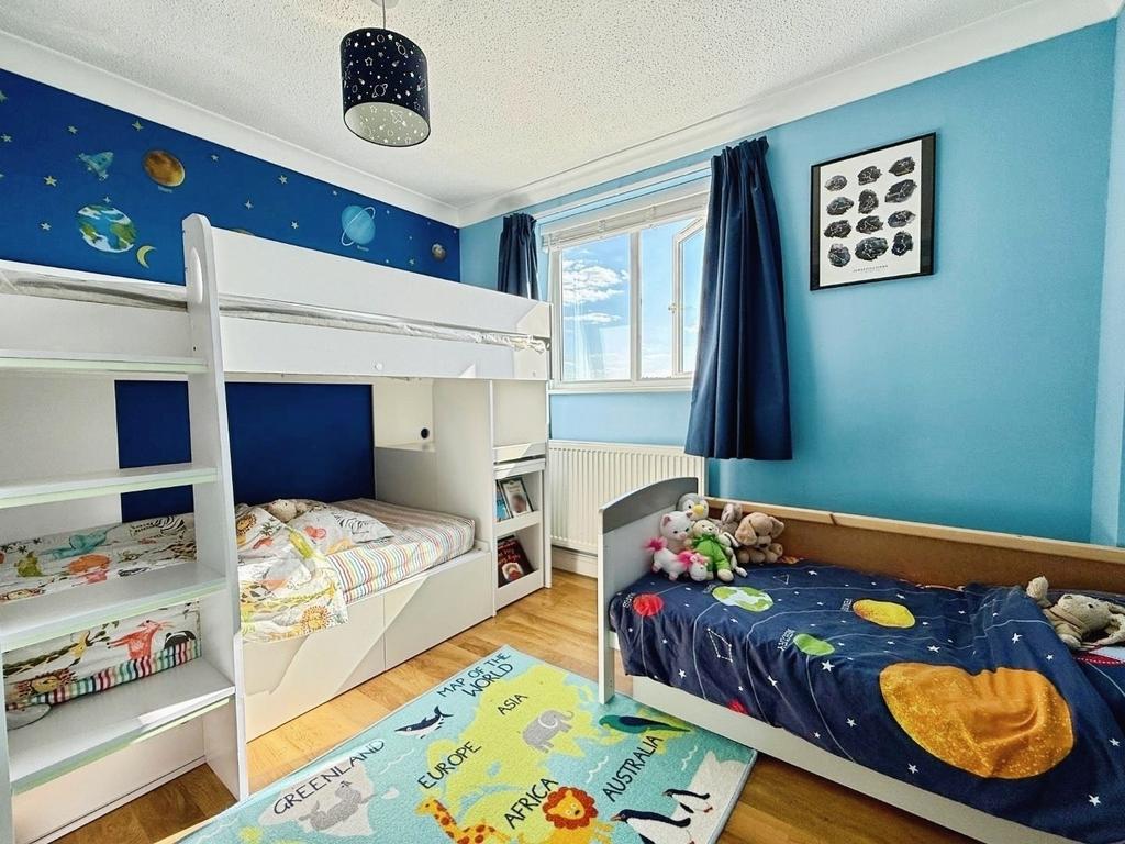 Pbox-bedroom-327403.jpeg