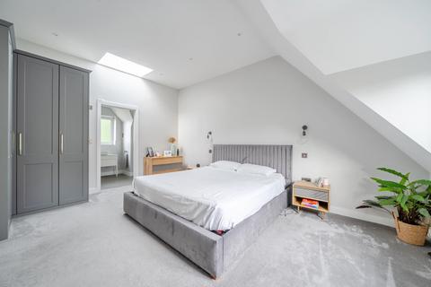 8 Blake Close, Wokingham, RG40 1QH