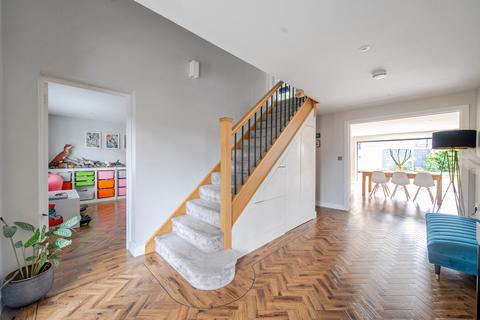 8 Blake Close, Wokingham, RG40 1QH