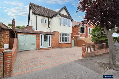 undefined, Wykeham Avenue, Borders of Emerson Park, Hornchurch, RM11
