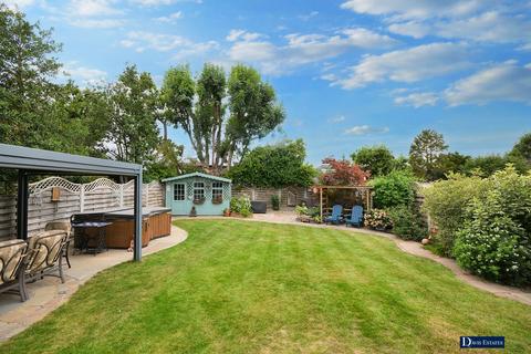 undefined, Wykeham Avenue, Borders of Emerson Park, Hornchurch, RM11