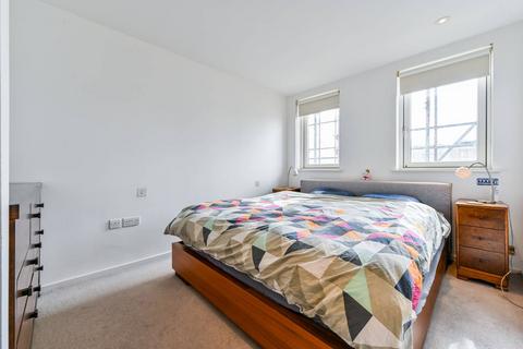 2 bedroom flat for sale, Wharf Road, Angel, London, N1