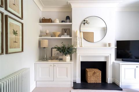 8 Rastell Avenue, London, SW2 4XP