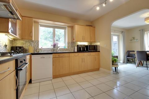 undefined, Estella Close, Swindon, SN25