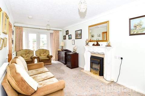1 bedroom bungalow for sale, West Mead Drive, Kings Heath, Birmingham, B14