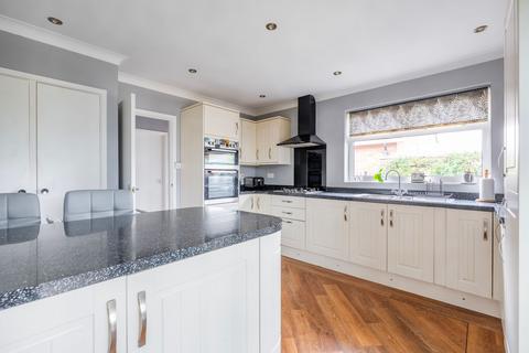 undefined, Crestview Drive, Lowestoft