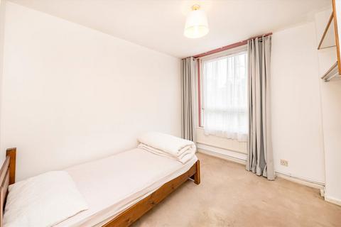 3 bedroom flat for sale, Clem Attlee Court, London SW6