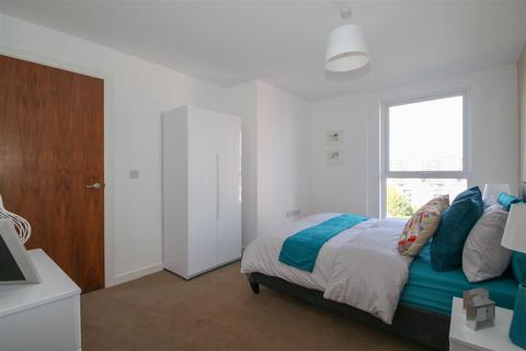 2 bedroom apartment to rent, Alto, Sillavan Way, Salford