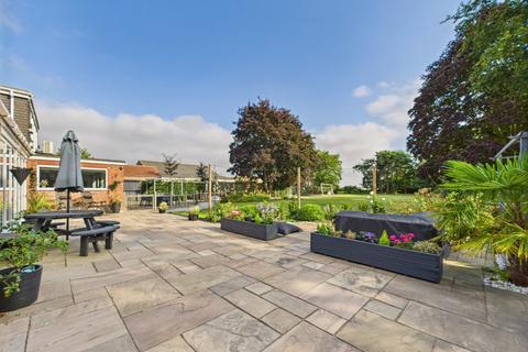 6 bedroom link detached house for sale, Main Street, Beeford, YO25 8AY