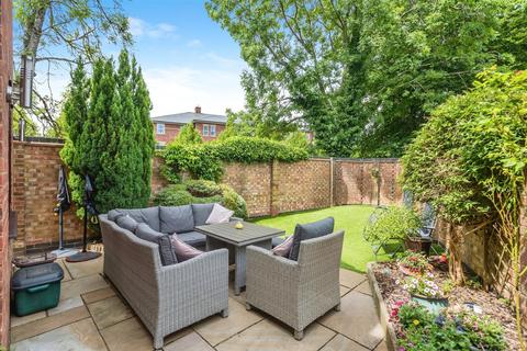 23 Chiltern Ridge, High Wycombe, HP14 3SZ