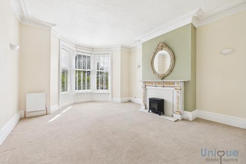 2 bedroom apartment for sale, 2 St. Georges Square,  Lytham St. Annes, FY8