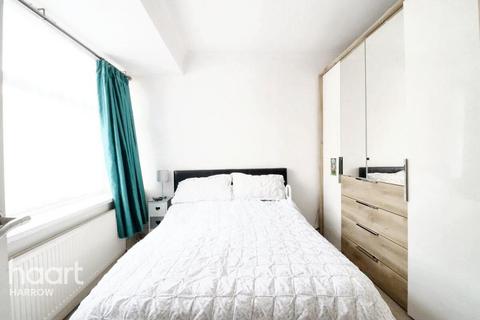 4 bedroom semi-detached house for sale, Taunton Way, Stanmore