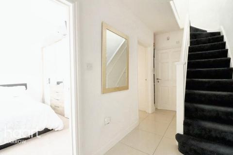 4 bedroom semi-detached house for sale, Taunton Way, Stanmore