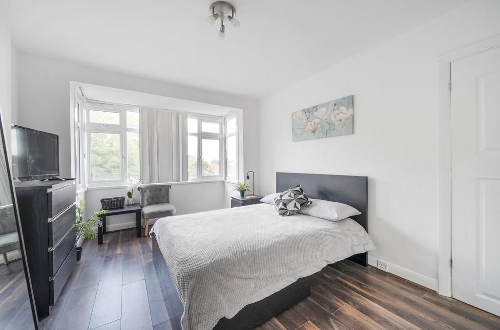 1346404-15-68b0b9...