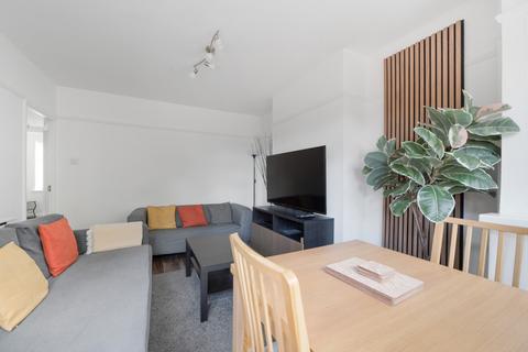 3 bedroom terraced house for sale, Cardrew Avenue, London, N12