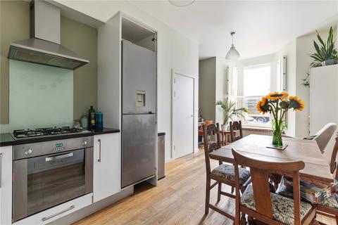 2 bedroom apartment for sale, Blackstock Road, London, N4