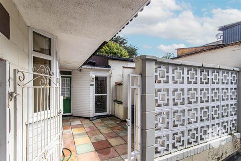 3 bedroom terraced house for sale, Kiln Shaw, Basildon SS16