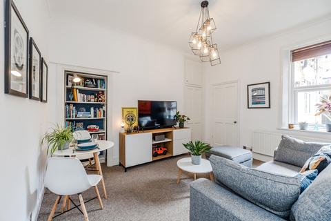 2 bedroom flat for sale, Warton Terrace, Heaton, Newcastle upon Tyne, NE6