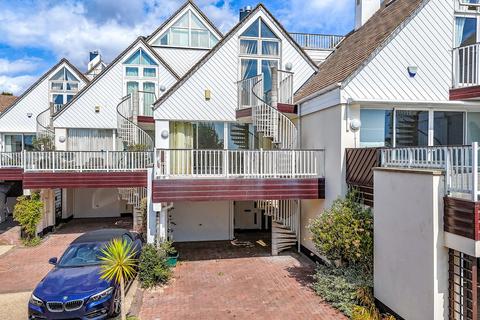 undefined, Quay Road, Christchurch, BH23