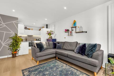1 bedroom apartment for sale, 4 Cunningham Avenue, London E16