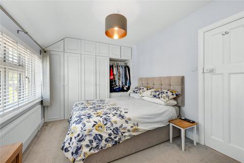 40 Simmil Road, Claygate, Esher, KT10 0RU