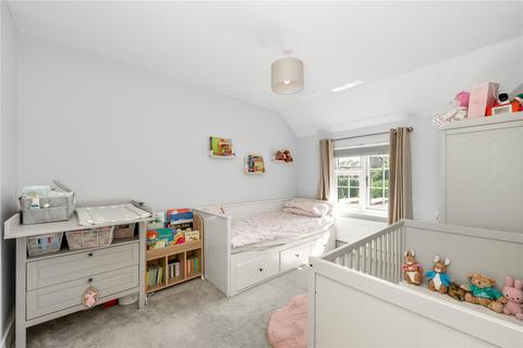 40 Simmil Road, Claygate, Esher, KT10 0RU