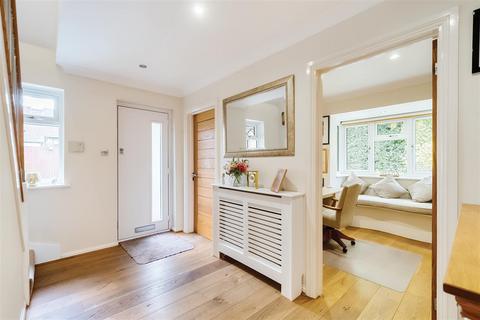 3 bedroom detached house for sale, Chipstead - Coulsdon borders