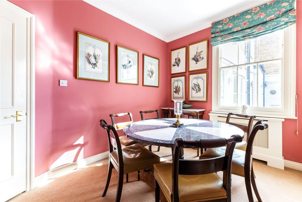 Dining / Bedroom