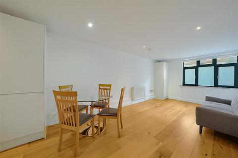 1 bedroom flat for sale, Buckhurst Street, London E1