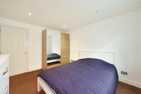 1 bedroom flat for sale, Buckhurst Street, London E1