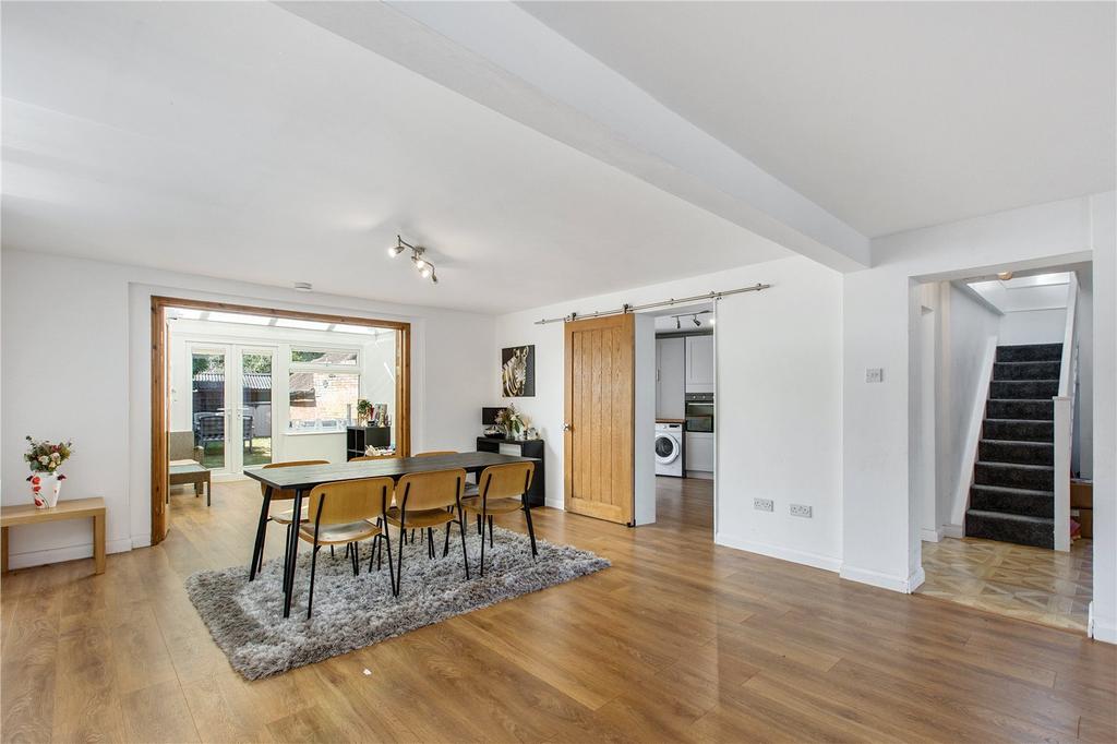 Sitting/Dining Room