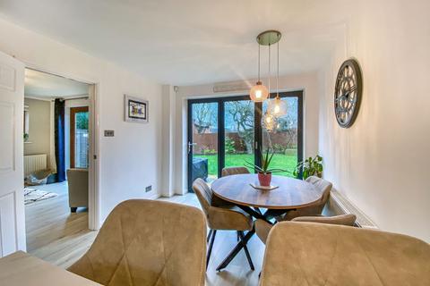 4 bedroom detached house for sale, Fairway Road, Loughborough LE12