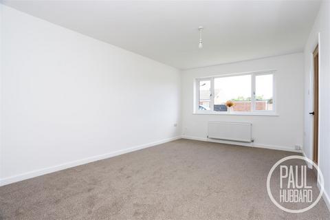 2 bedroom semi-detached bungalow for sale, Hopton Gardens, Hopton, NR31