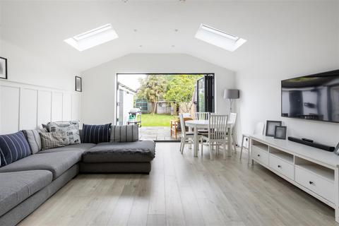 undefined, Sandcross Lane, Reigate