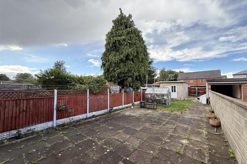 3 bedroom semi-detached house for sale, Blackpool Street, Burton-On-Trent DE14