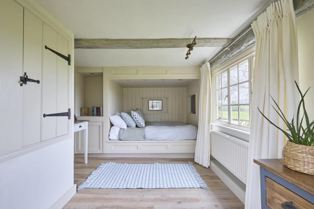 Cowlinge Bedrtooms 0302260625