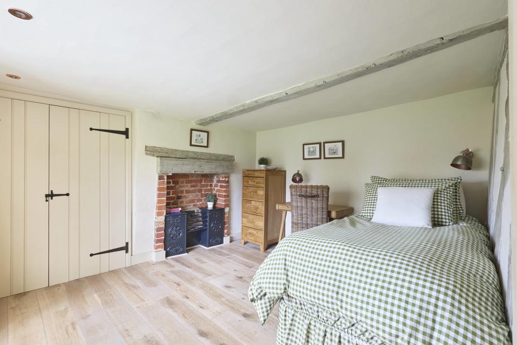 Cowlinge Bedrtooms 0302260610