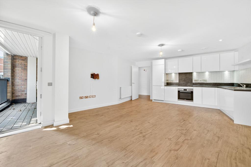 Living area / dining room / kitchen