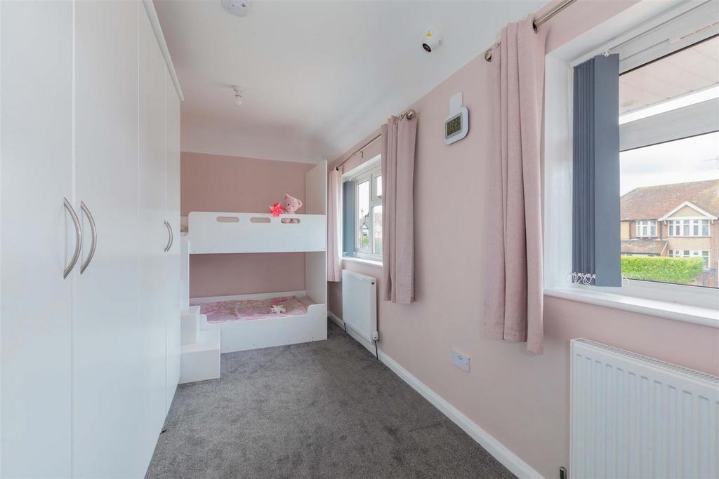 71 Elmshott Lane-22.jpg