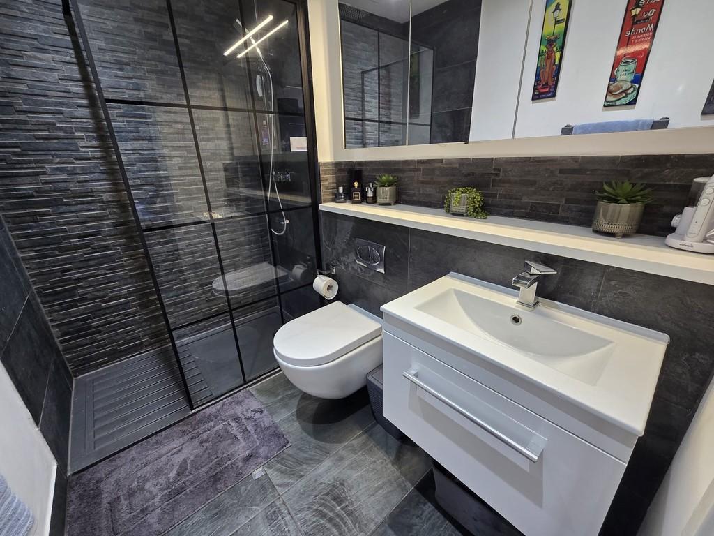 Bathroom (1)