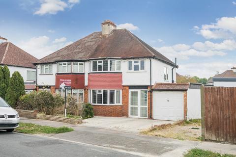 Browning Avenue, Sutton