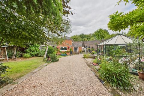 2 bedroom detached house for sale, Dallow Street, Burton-on-Trent