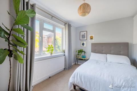 2 Tylers Path, Carshalton, SM5 2JB