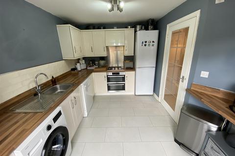 undefined, Lucy Baldwin Close, Stourport-On-Severn