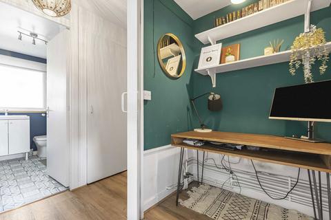6 Ericcson Close, London, SW18 1SG