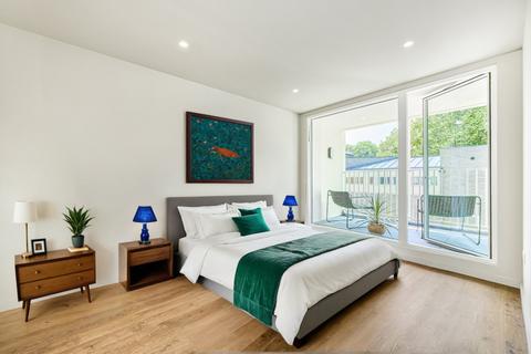 3 bedroom duplex for sale, Manor Park, Hither Green, London, SE13