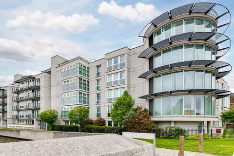 Phoenix Way, London SW18