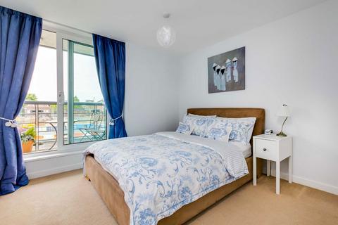 1 bedroom flat for sale, Phoenix Way, London SW18