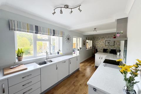 4 bedroom detached house for sale, Cromwell Lane, Kenilworth