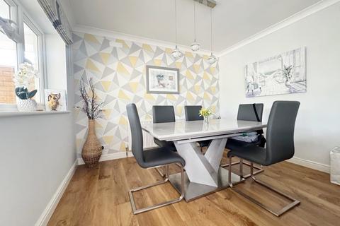 4 bedroom detached house for sale, Cromwell Lane, Kenilworth